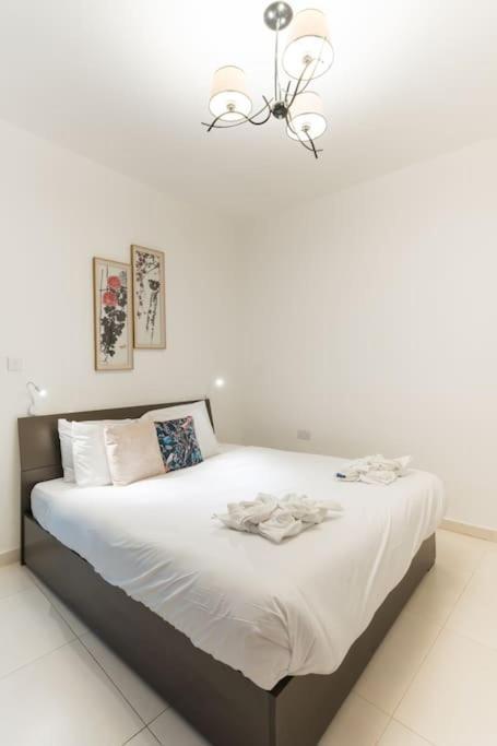 Apartment Sea View-hosted By Sweetstay