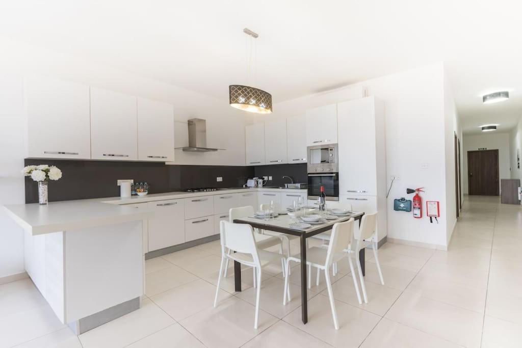 Sea View-hosted By Sweetstay Mellieha